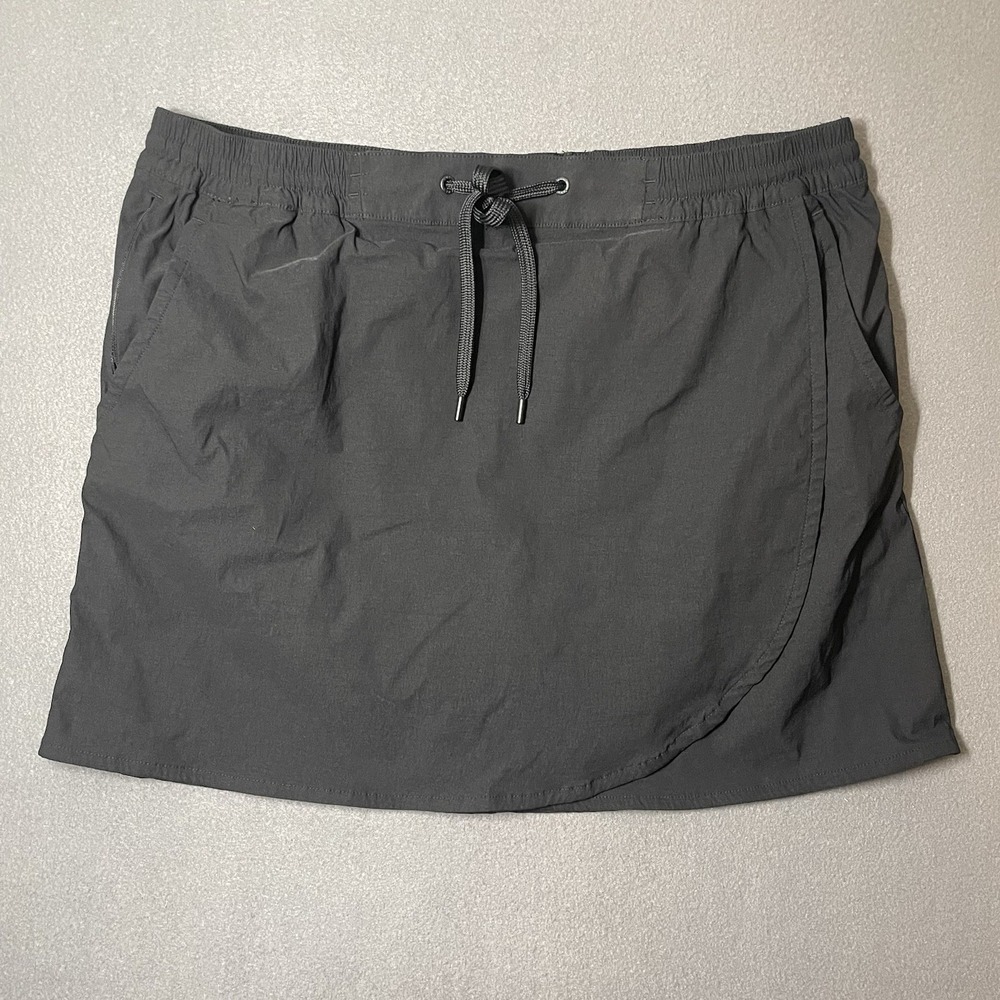 Eddie Bauer Women's Large Skort Black Tulip Hem Pickle ball Activewear Tennis